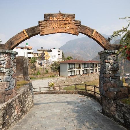 Gateway Himalaya Resort Ghanpokhara エクステリア 写真