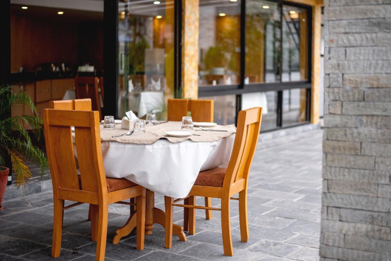 Gateway Himalaya Resort Ghanpokhara エクステリア 写真