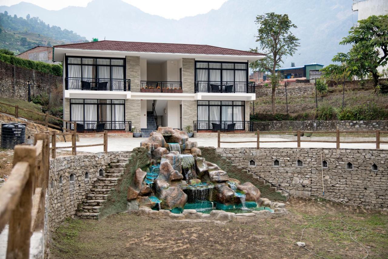 Gateway Himalaya Resort Ghanpokhara エクステリア 写真